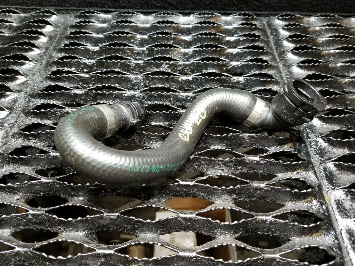 06 07 08 09 10 BMW 650i E63 Radiator Coolant Hose Pipe OEM