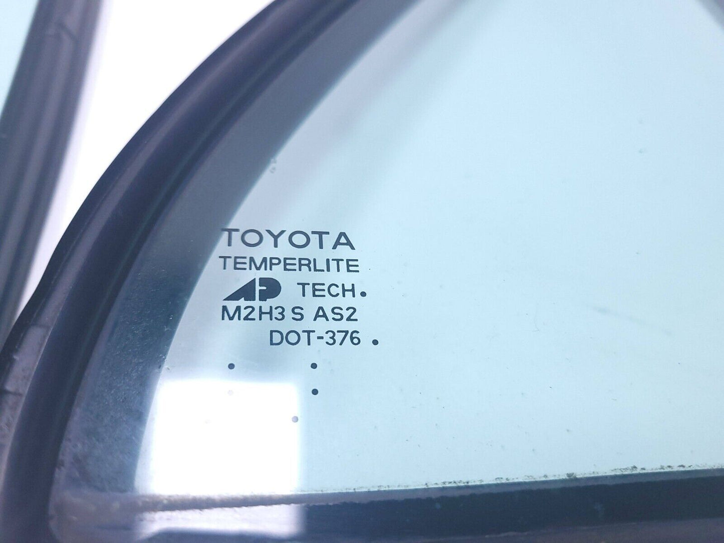 03 - 08 Toyota Corolla Rear Door Vent Window Glass Left & Right 2pcs OEM