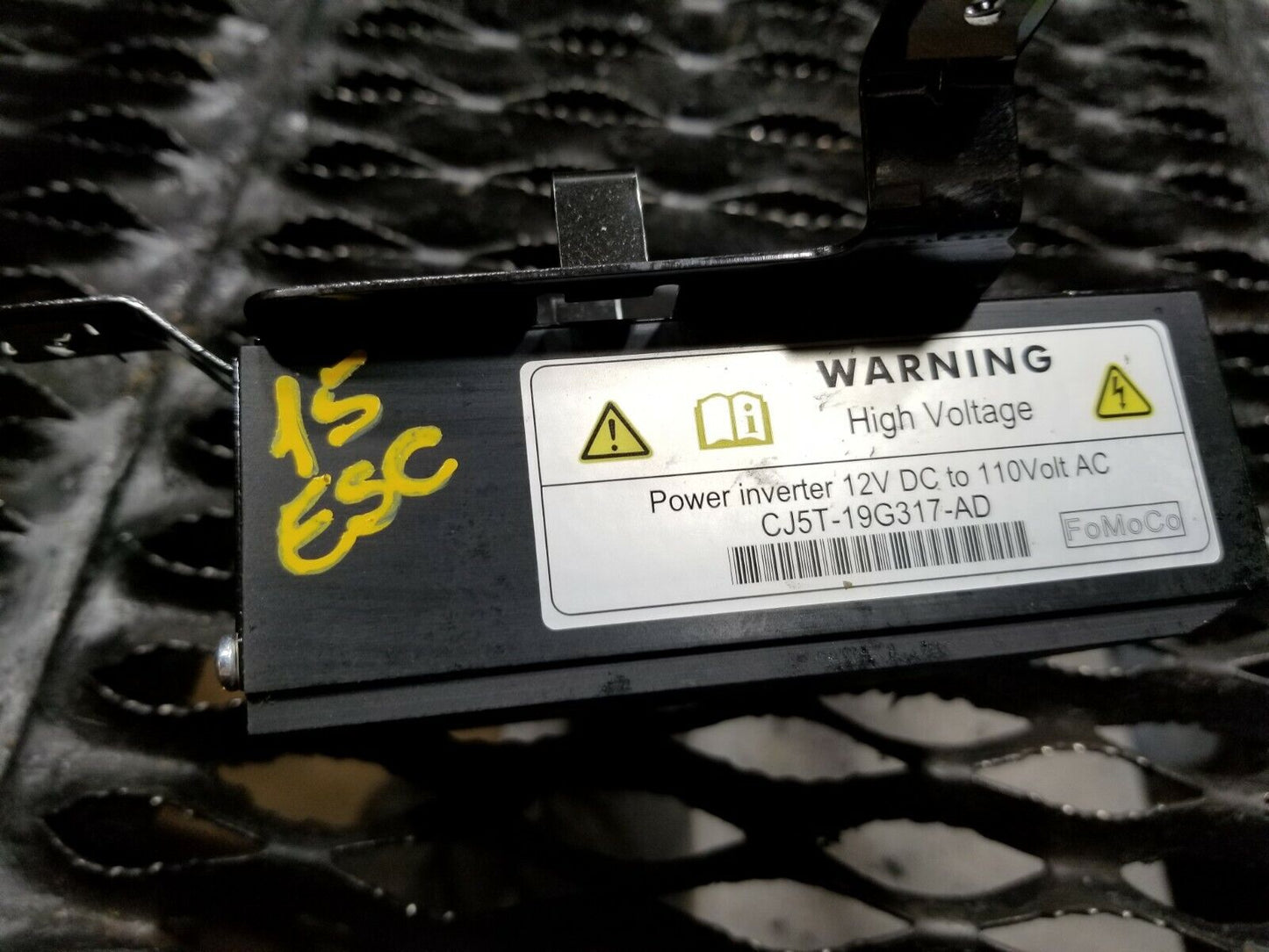 13 14 15 16 Ford Escape Console Power Inverter 12v Dc 110v AC OEM 83k Miles