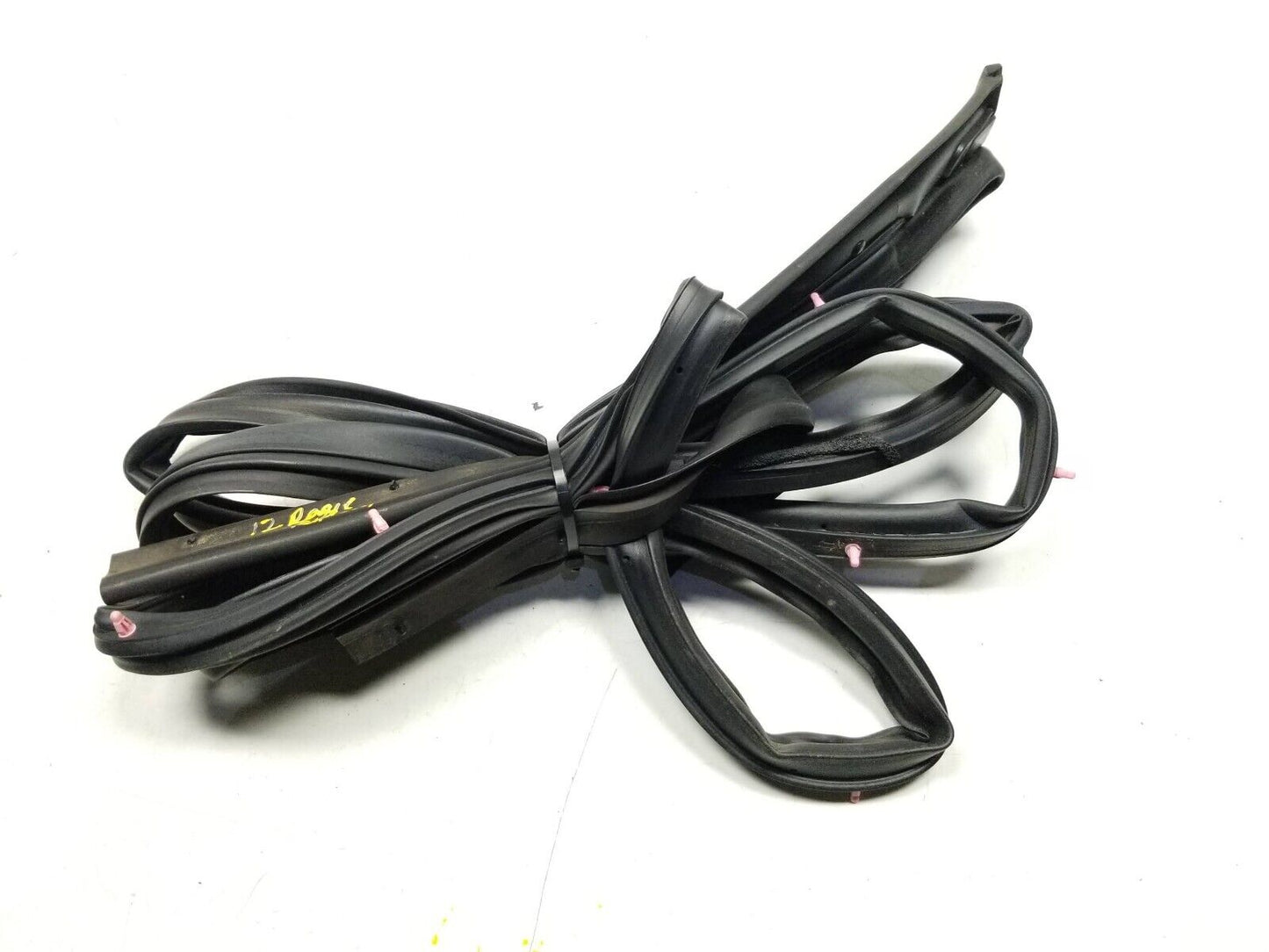 12 13 14 15 Nissan Rogue Rear Door Weatherstrip Seal Passenger Side Right OEM