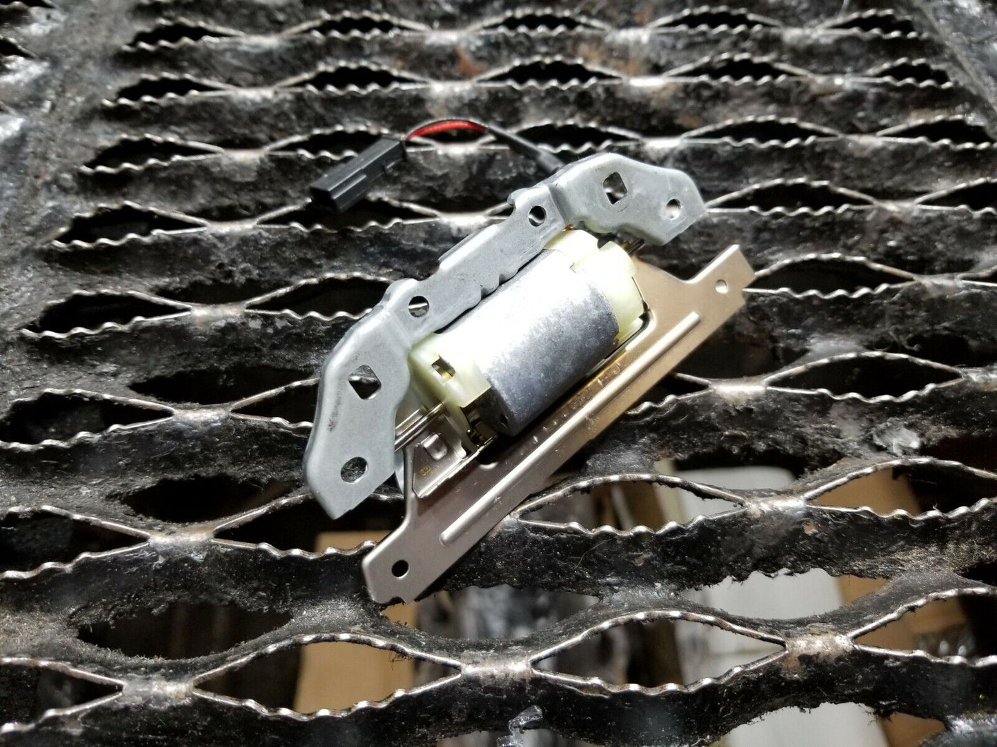 11 12 13 14 Chevrolet Camaro Bi-xenon Hid Lens Actuator Solinoid Motor OEM
