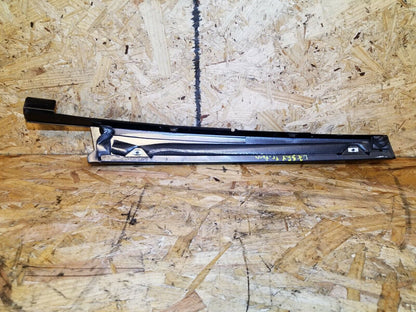 05 06 07 08 09 Cadillac SRX Front Right Passenger Side Door B Pillar Trim OEM