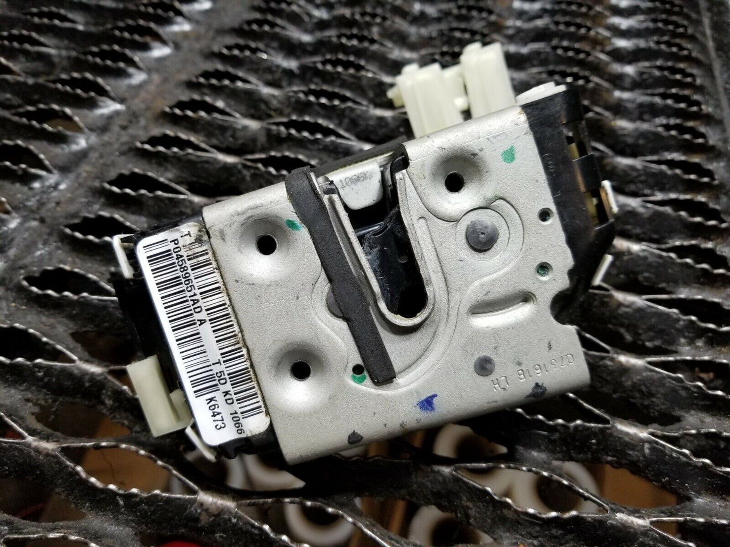 13 14 15 16 Jeep Compass Rear Left Driver Side Door Lock Latch Actuator OEM 30k