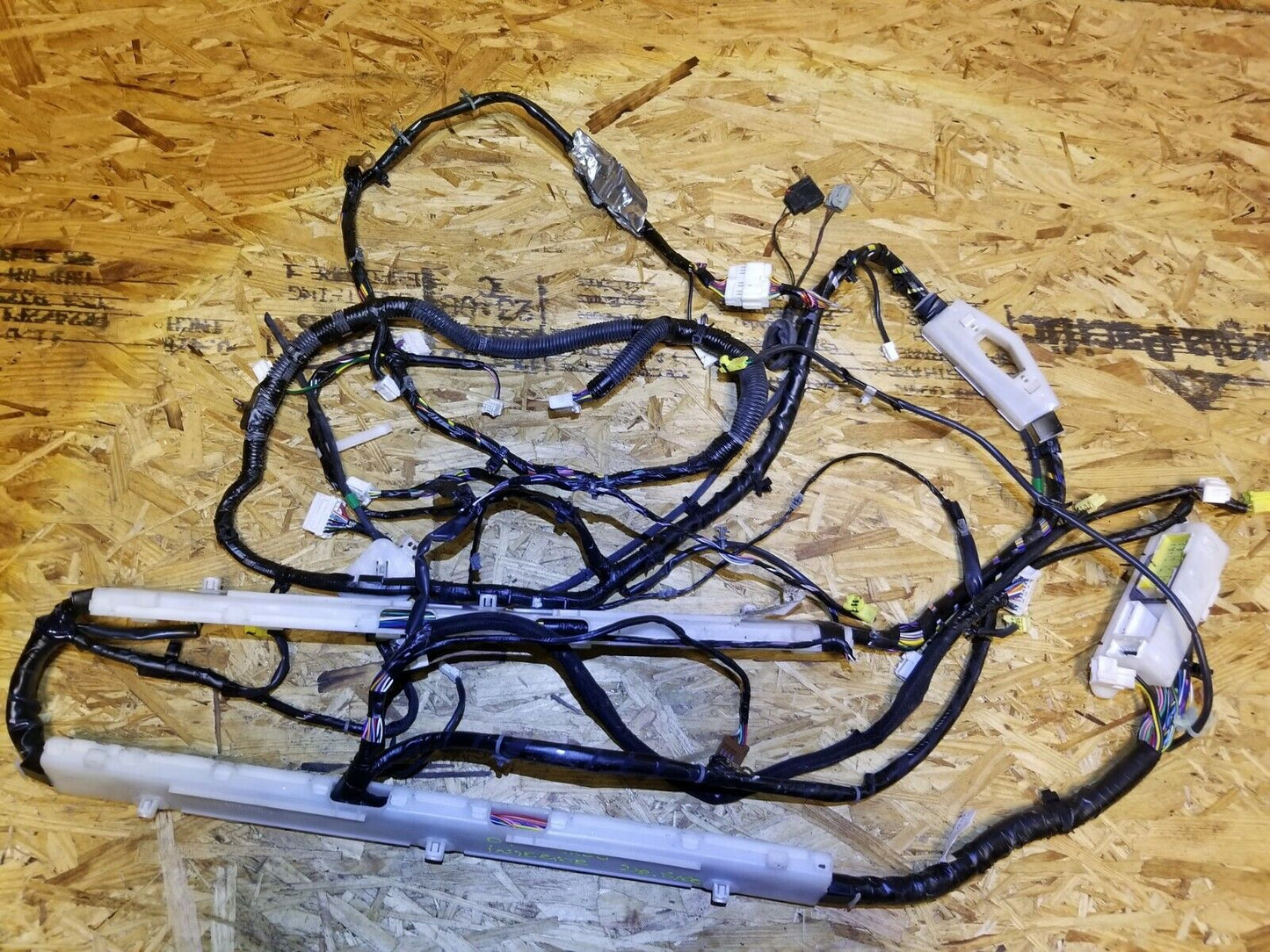 04 05 06 07 Infiniti QX56 Left Driver Side Interior Body Wire Harness OEM