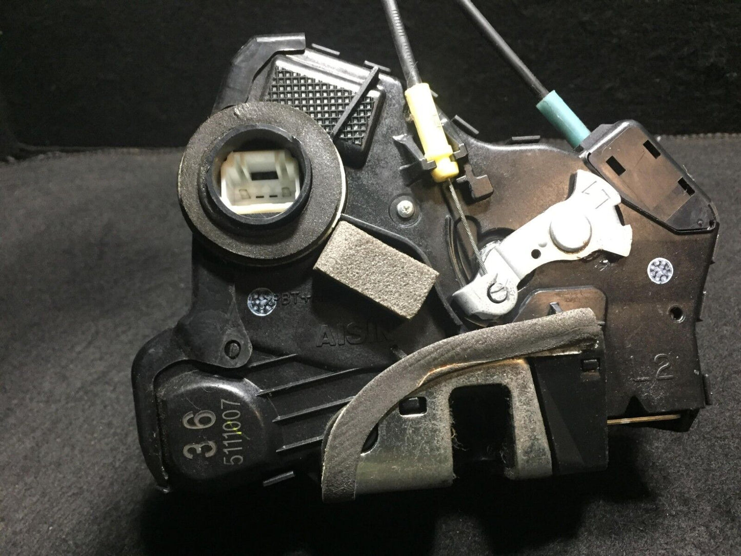 04 05 06 Scion Xa Front Left Door Lock Latch Actuator OEM D18