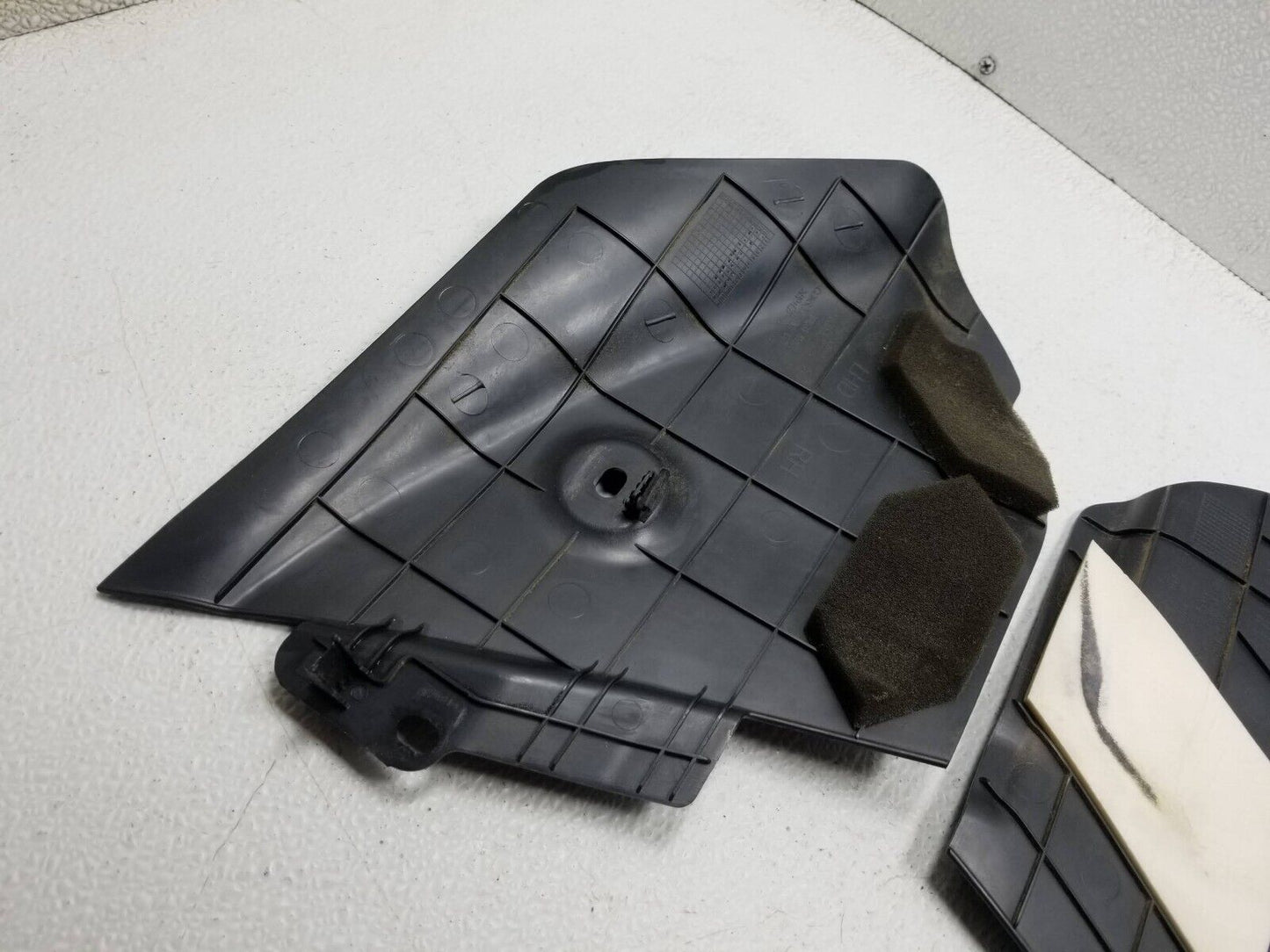 14 15 16 17 Hyundai Elantra Gt Center Console Cover Trim Left & Rigth Pair OEM