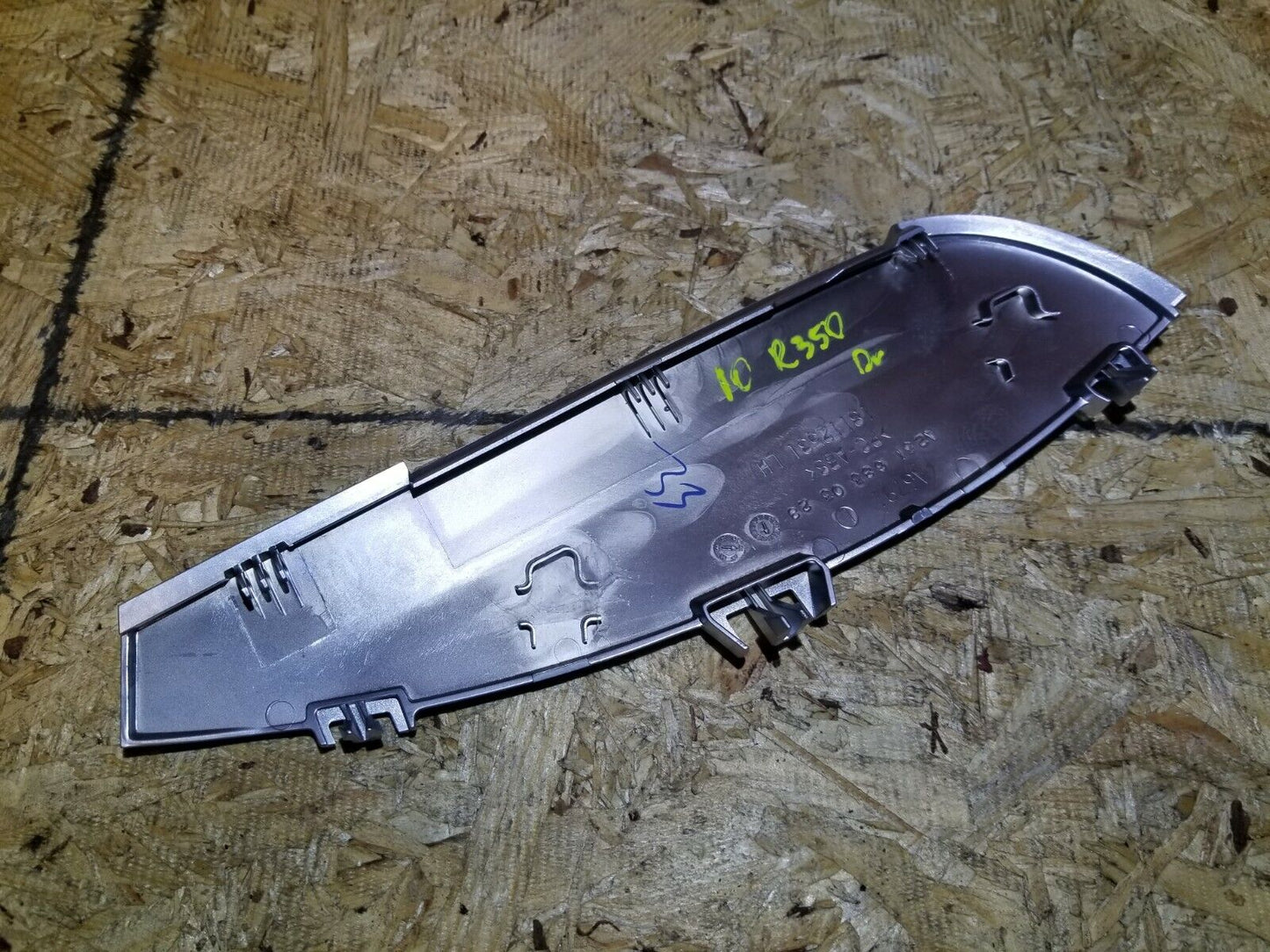 07 08 09 10 Mercedes-benz R350 Center Console Rear Left Dr Trim Panel Cover OEM