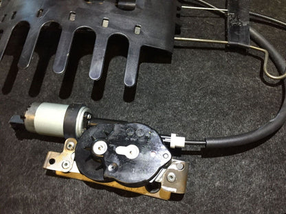 03 04 05 06 Porsche Cayenne Front Right Passenger Seat Power Lumbar Pump Motor