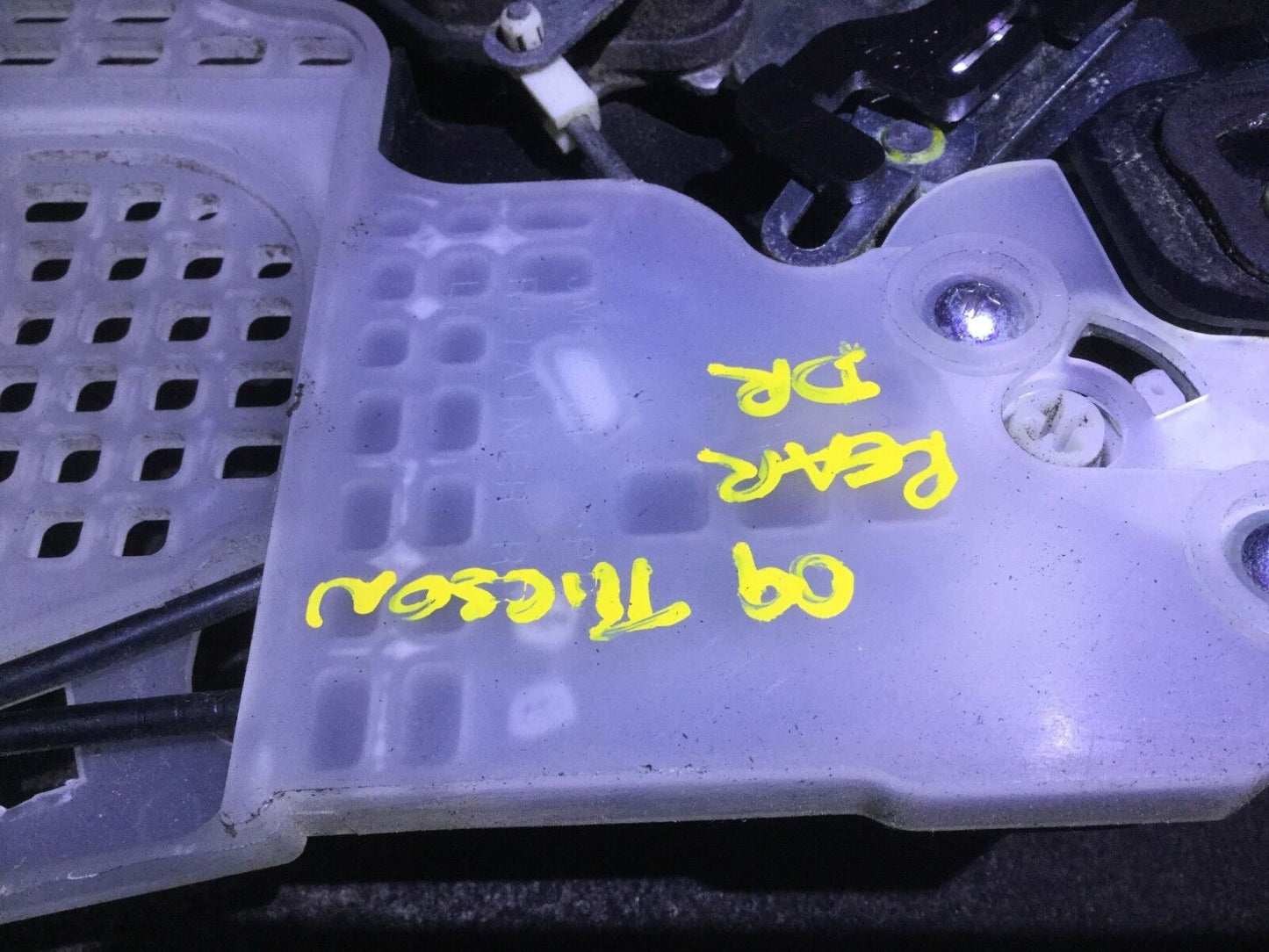 07 08 09 Hyundai Tucson Rear Left Driver Door Lock Latch Actuator OEM D13