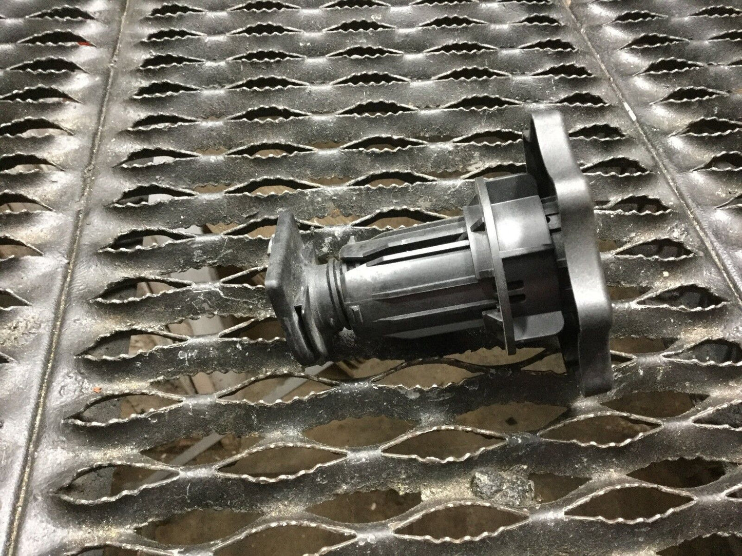 05 06 07 08 Audi A4 Spare Tire Holder Bolt OEM