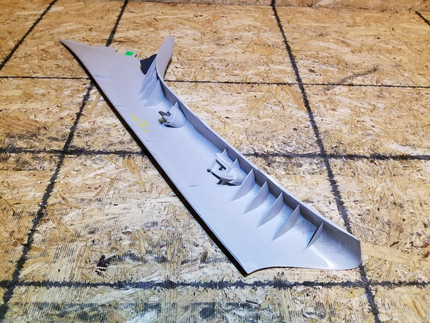 07 - 12 Dodge Caliber Windshield Trim A-pillar Front Passenger Side Right OEM