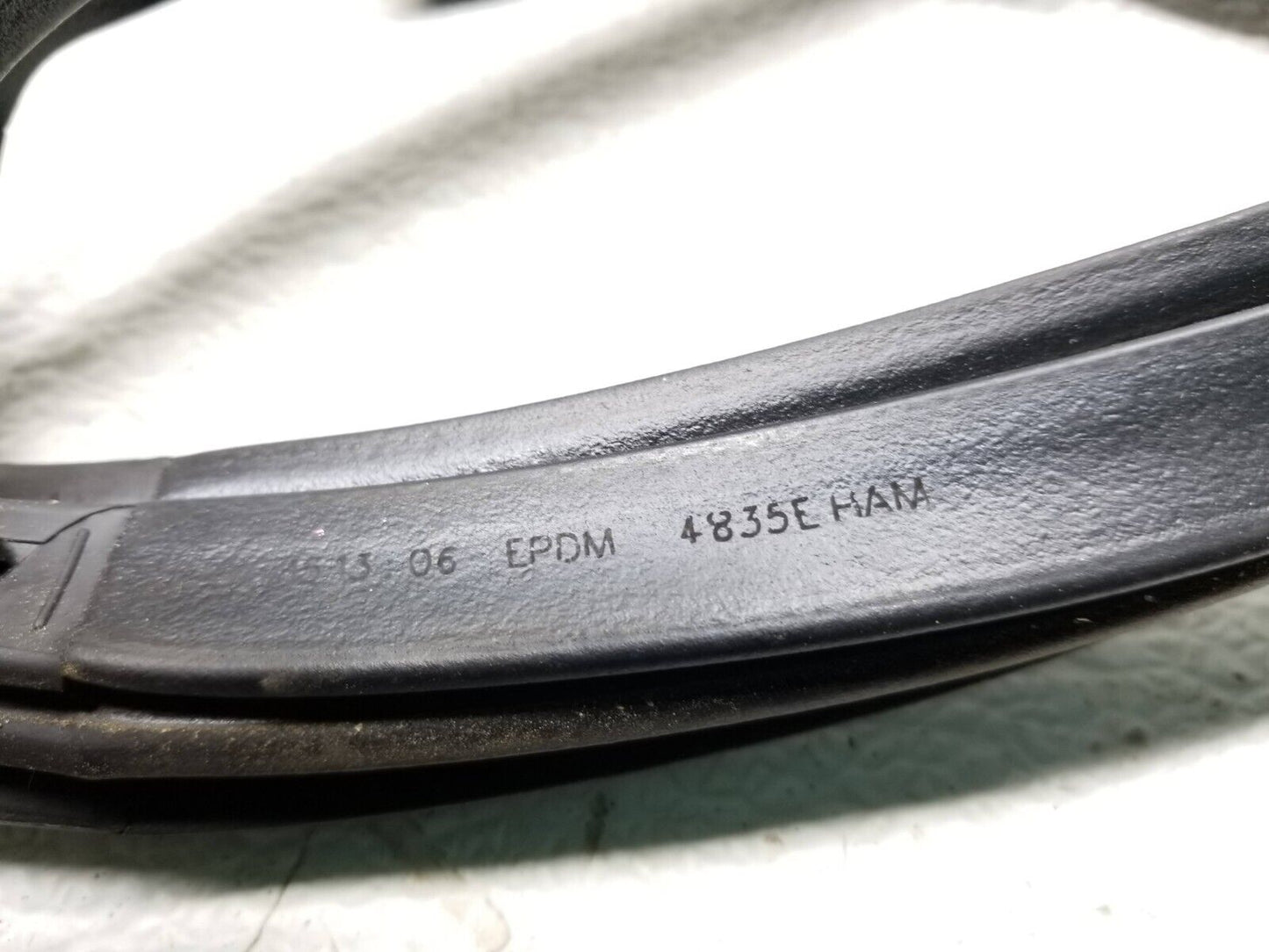 15 16 17 18 19 Chrysler 300 Rear Right Pass Side Door Weather Strip Seal OEM 42k