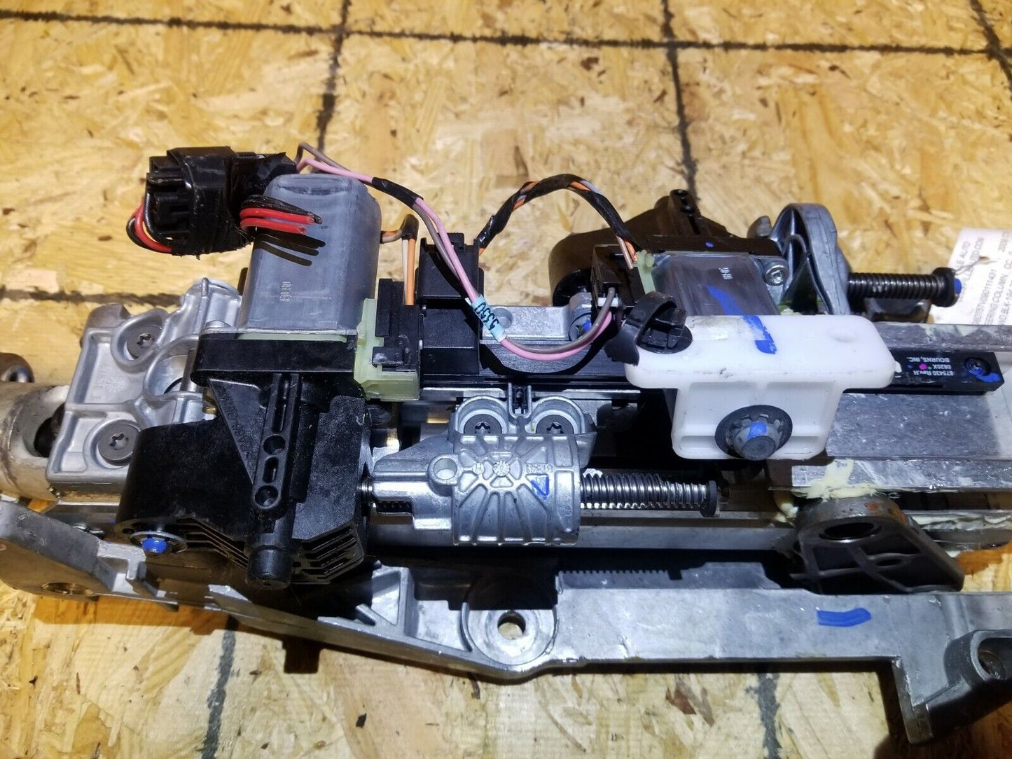 09 2009 Cadillac CTS Steering Column W/ Motors OEM