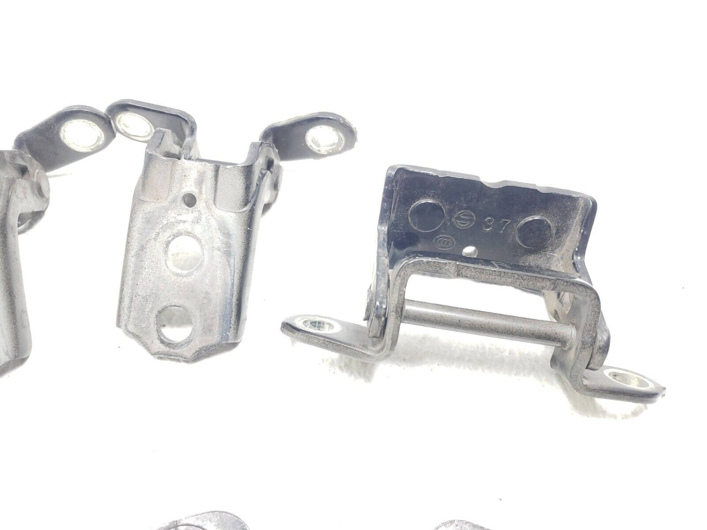 11 12 13 14 Nissan Juke Door Hinge Passenger Right Side  OEM