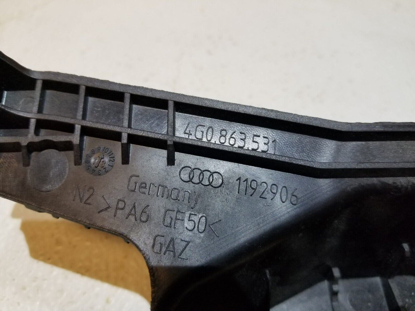 12 13 14 15 Audi A6 Center Console Shift Shifter Mount Support Bracket  OEM