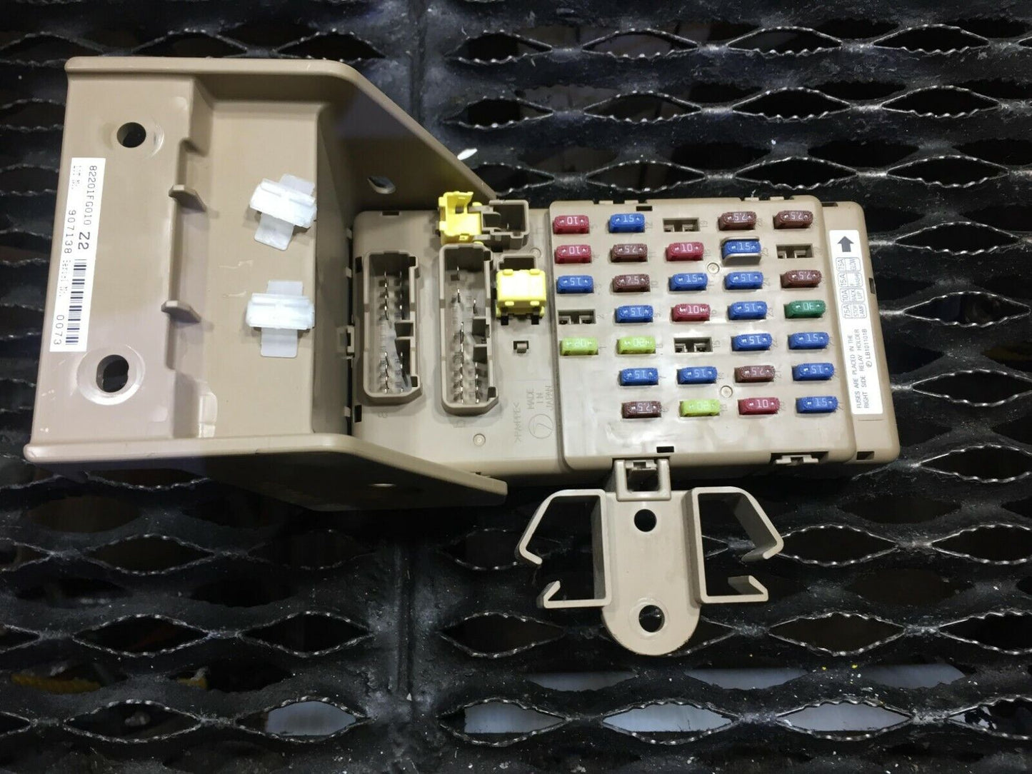 08 09 10 Subaru Impreza 2.5l Fuse Box 82201fg000 OEM