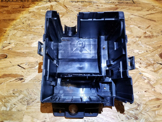 04 05 06 07 Infiniti QX56 Fuse Relay Junction Box Housing Holder Tray OEM