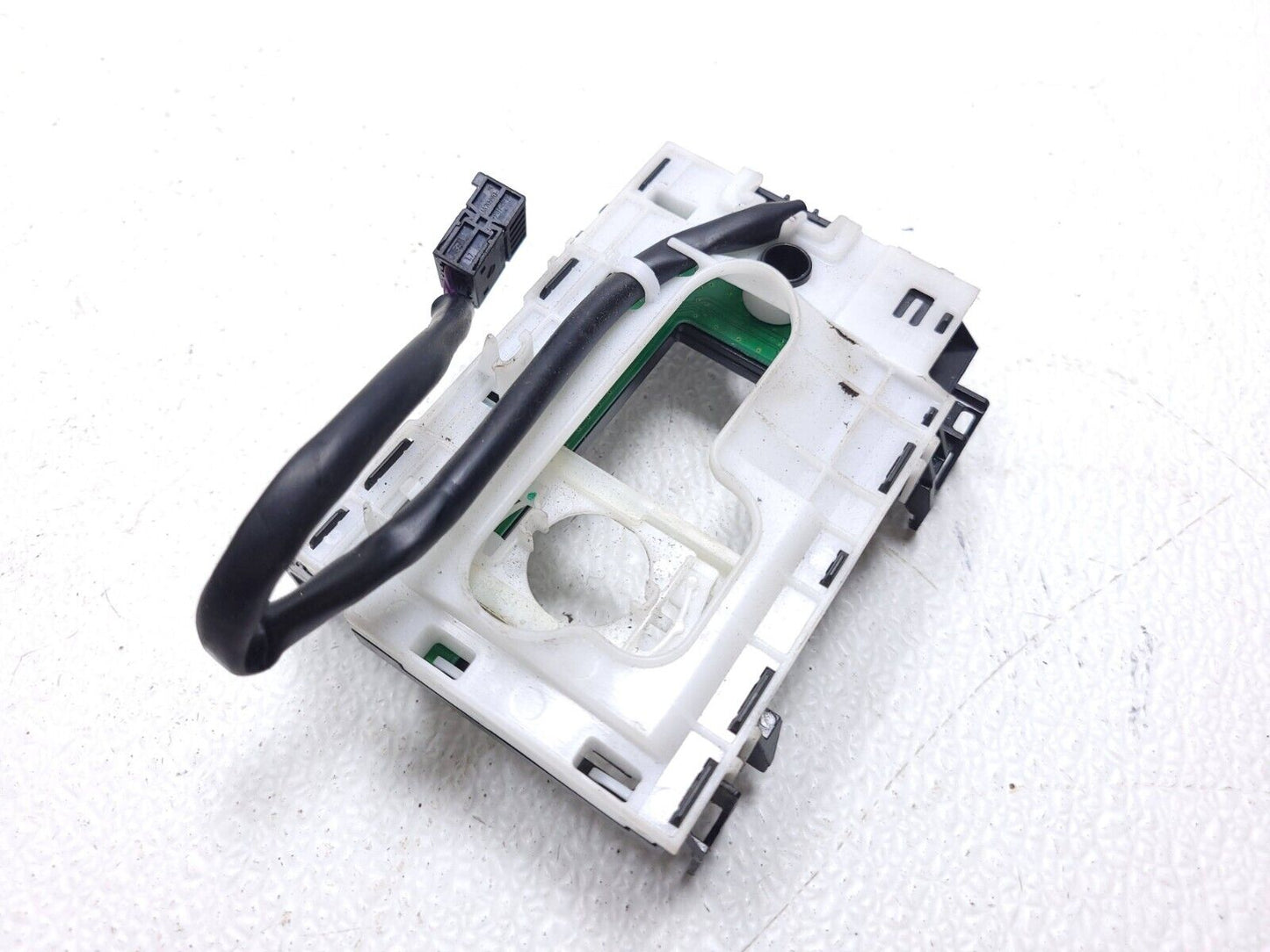 12 13 14 15 16 17 Audi A7 Gear Shifter Mount Bracket OEM