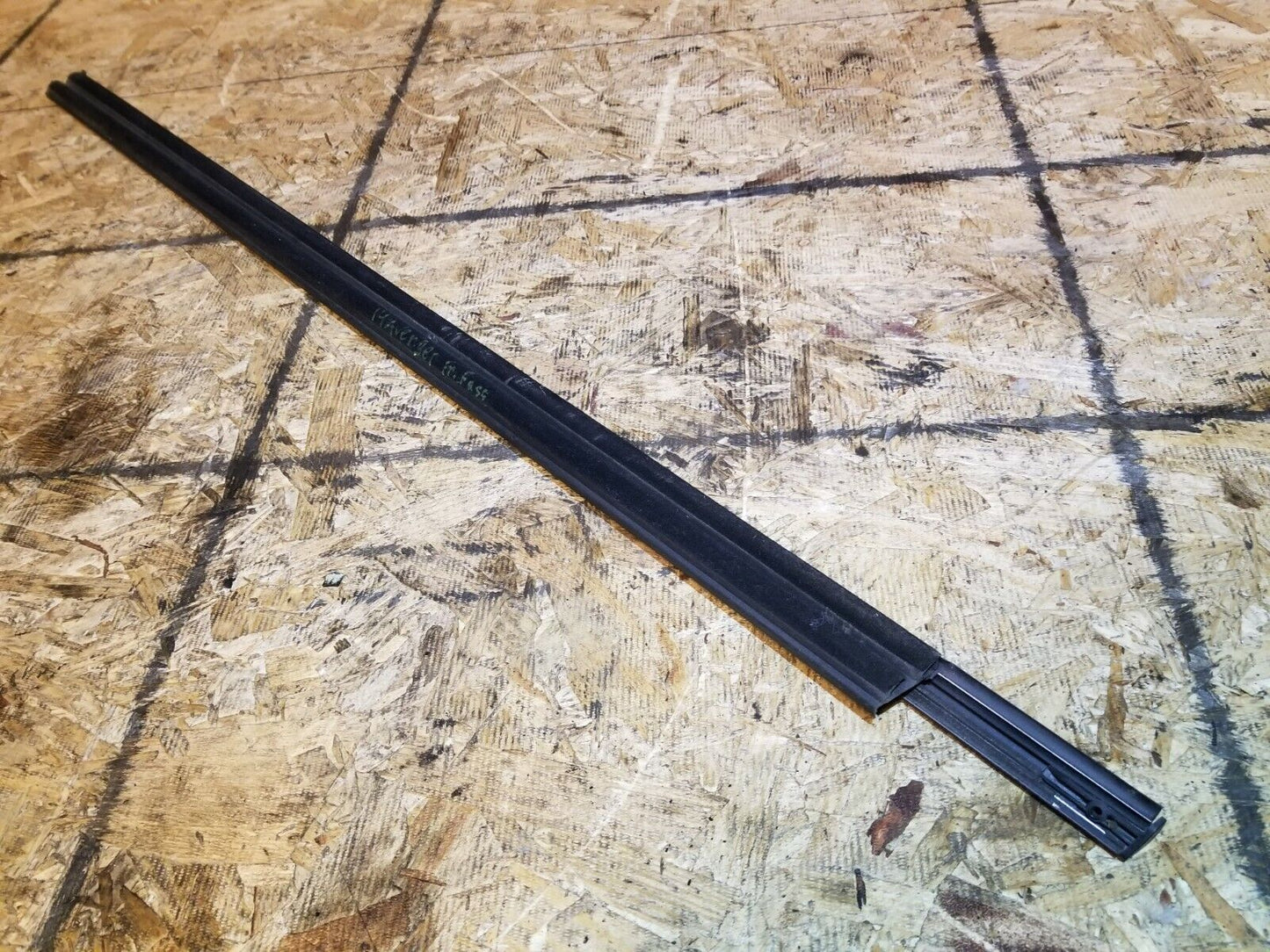 11 12 13 14 Dodge Avenger Front Right Pass Door Window Seal Belt Molding OEM