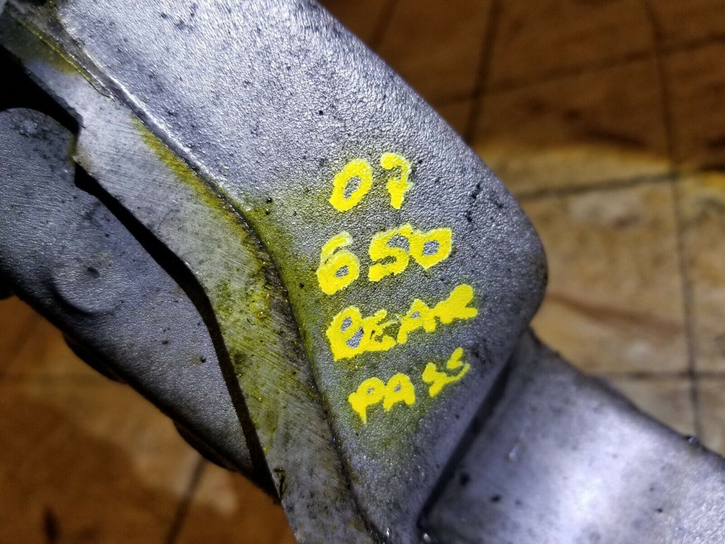 06 07 08 09 10 BMW 650i E63 Rear Lower Control Arm Passenger Side Right OEM