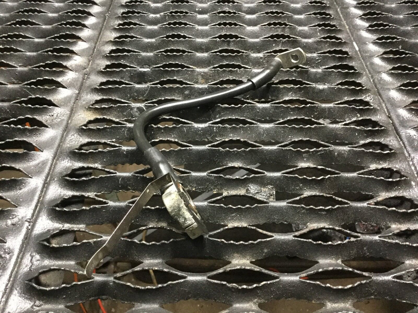 04 05 06 07 Audi A4 Cabriolet Battery Terminal Ground Cable 8e1971235f OEM