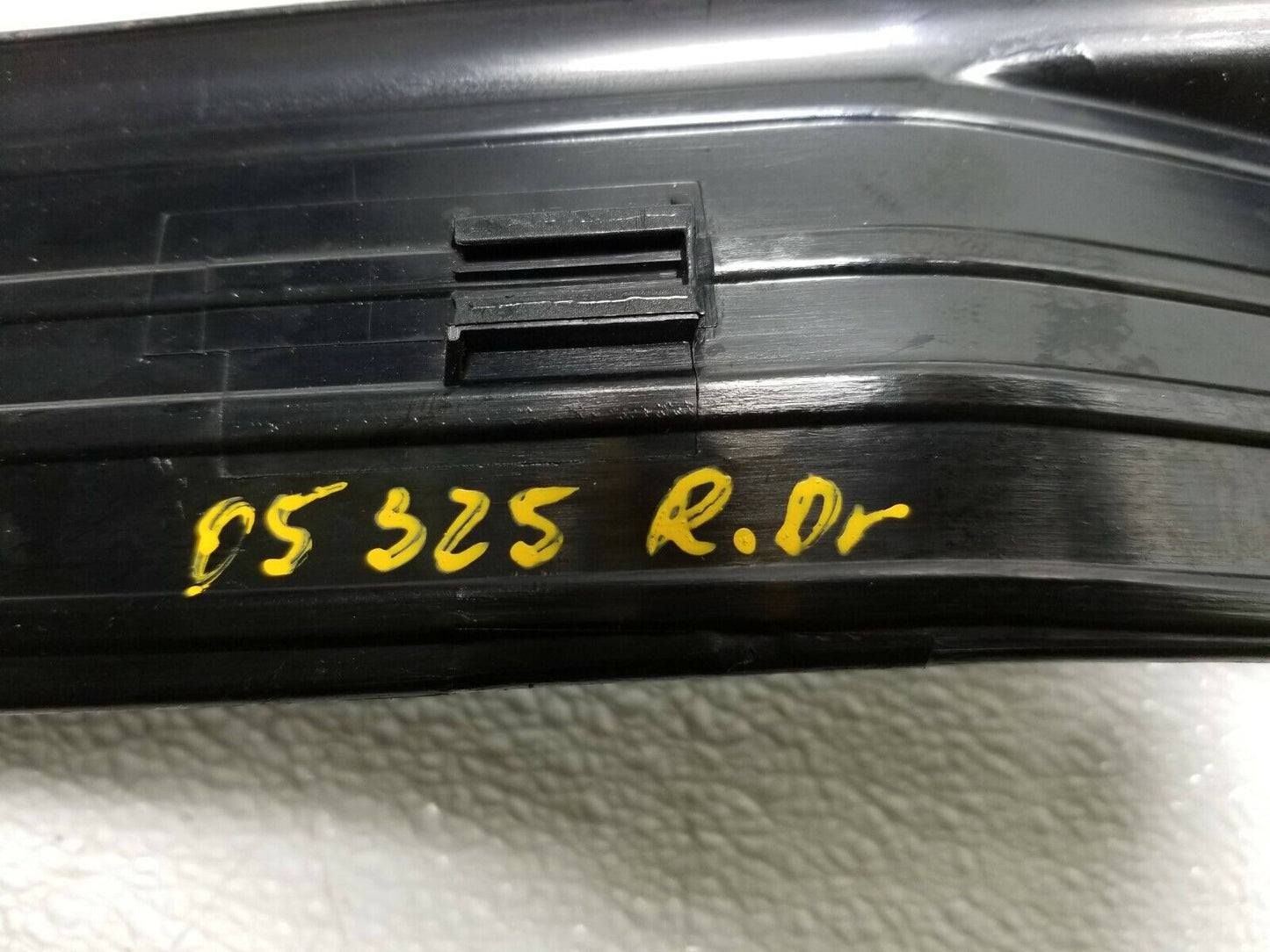 01 02 03 04 05 BMW E46 Sdn Rear Left Driver Door Sill Plate Cover Trim OEM