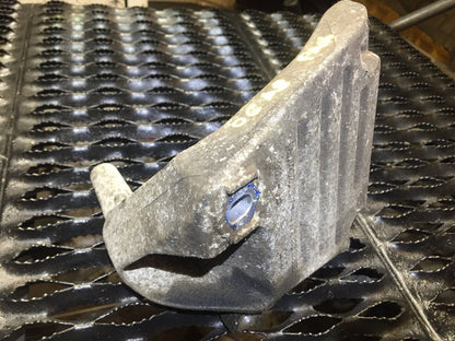 04 05 06 07 Audi A8 D3 4.2l Right Pass Engine Motor Mount Bracket OEM