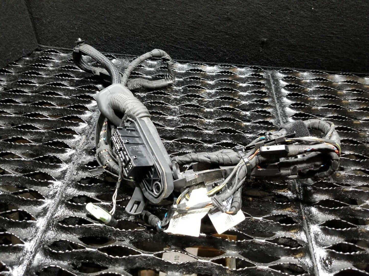 06 07 08 09 10 BMW 650i E63 Front Door Wire Wiring Harness Passenger Right OEM