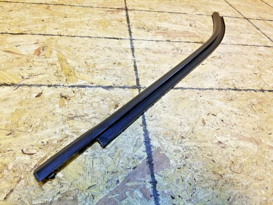 11 12 13 14 Dodge Avenger Rear Left Driver Side Door Window Belt Seal Trim OEM