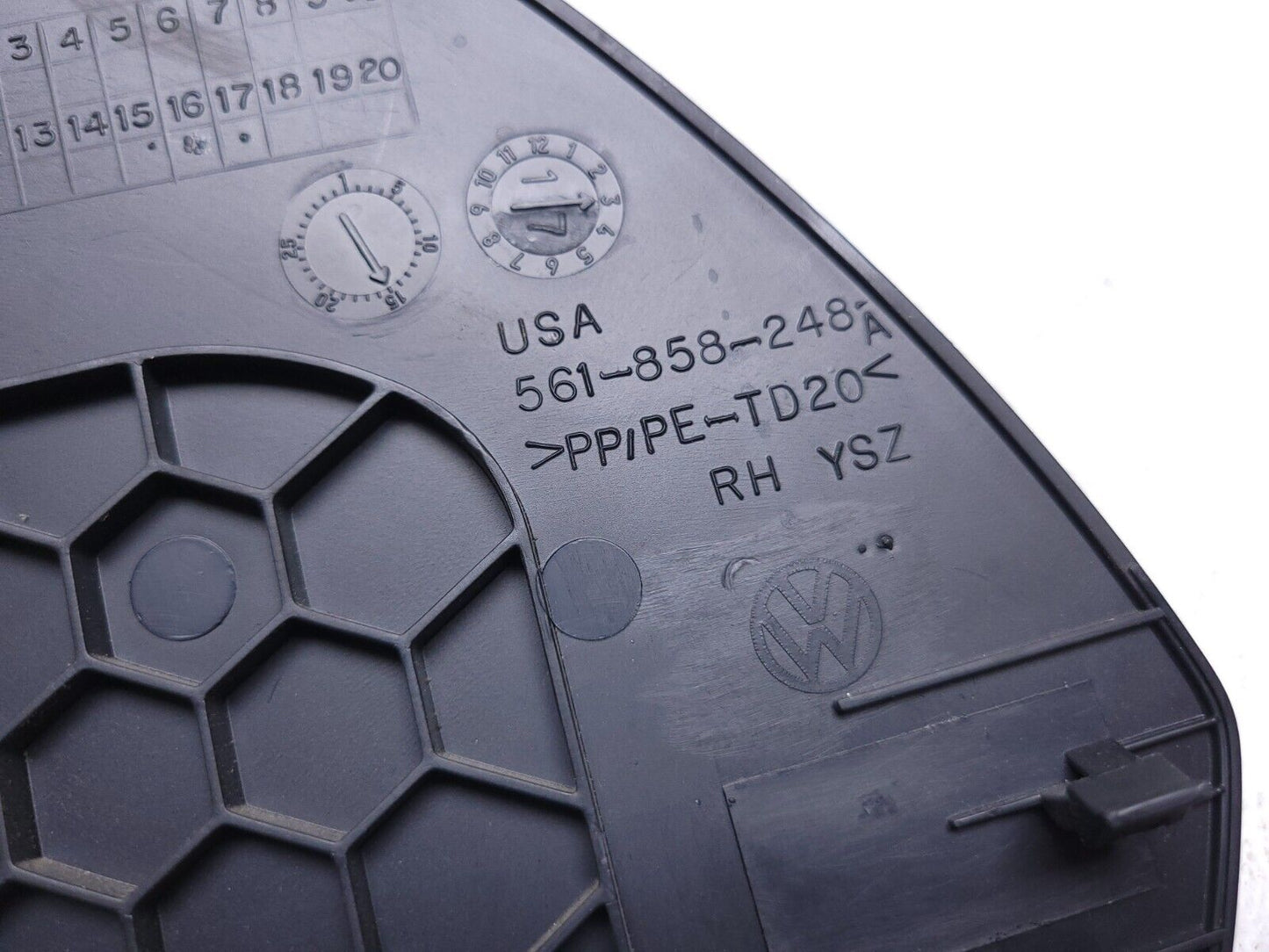 12-19 Volkswagen Passat Dash End Cap Cover Passenger Side Right OEM