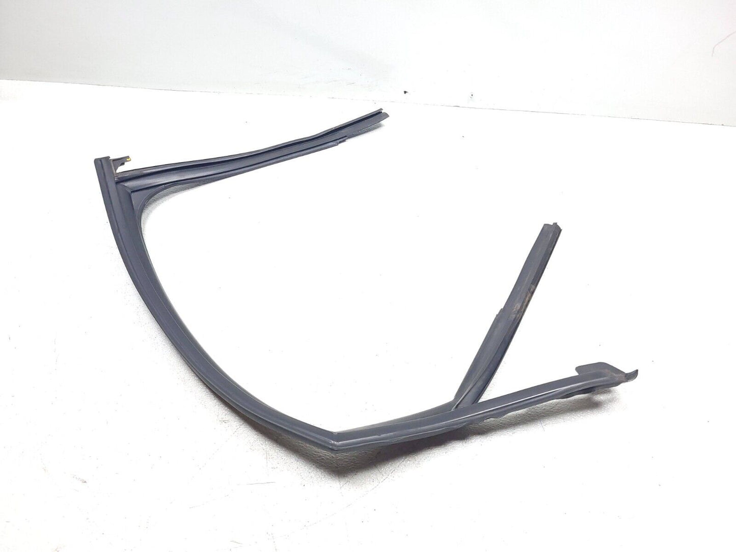 13 14 15 16 Audi A4 S4 Door Window Frame Seal Rear Right Passenger Side OEM