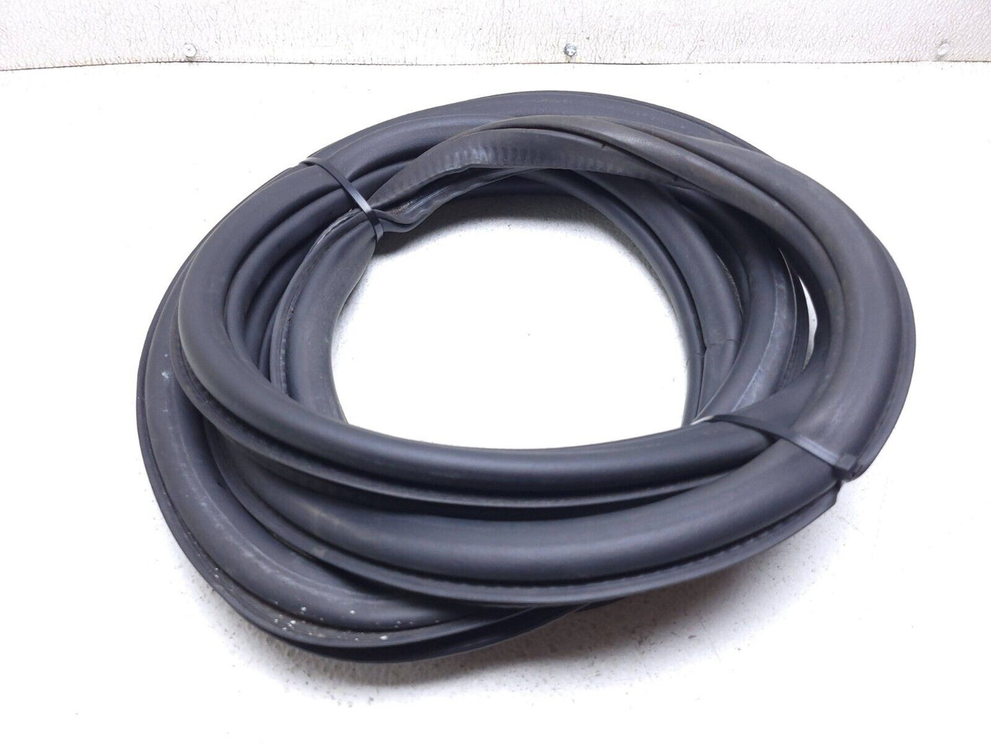 12-19 Volkswagen Passat B7 Rear Door Weatherstrip Seal Passenger Side Right OEM