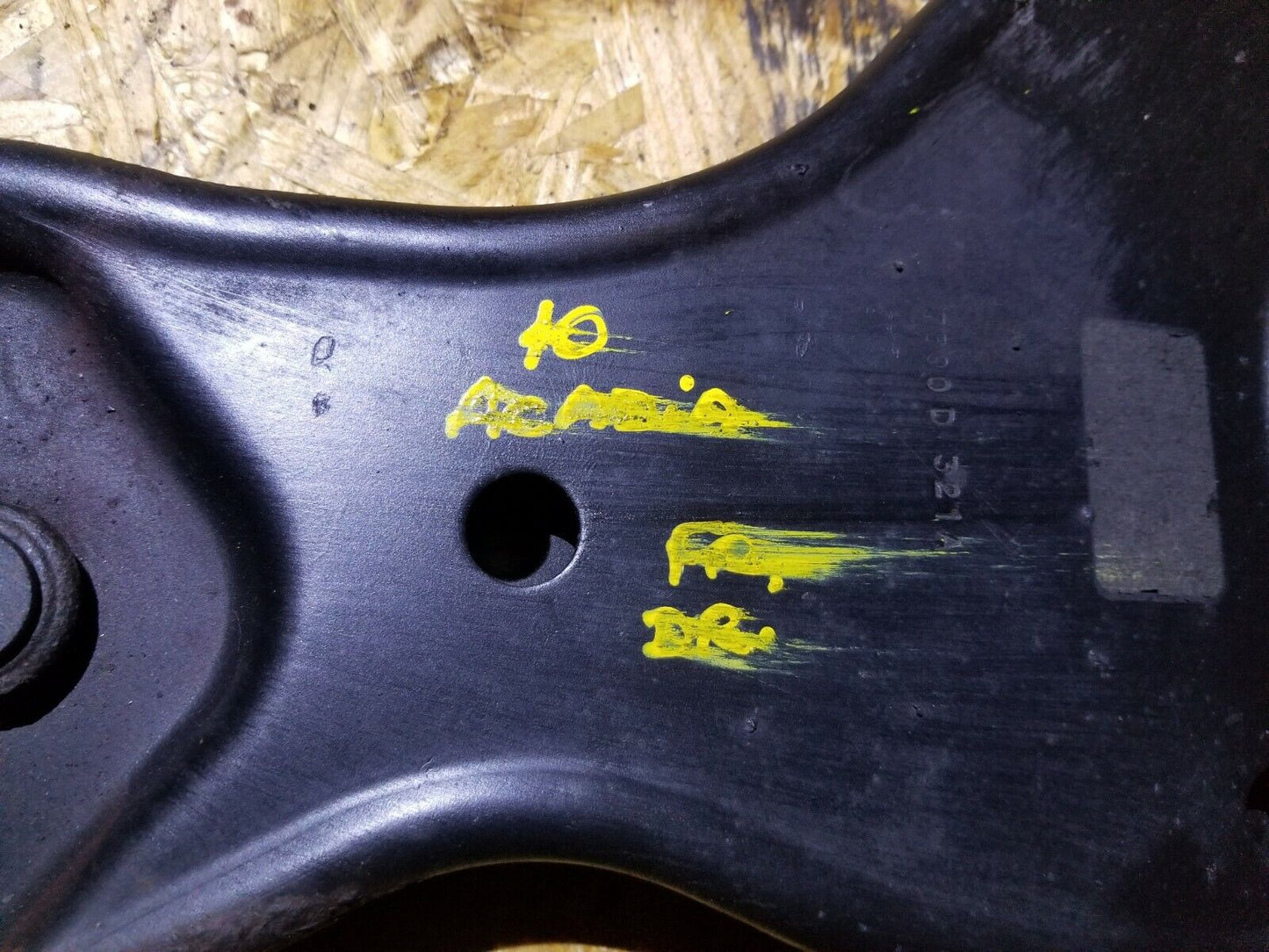 13 14 15 GMC Acadia Left Driver Front Lower Control Arm OEM