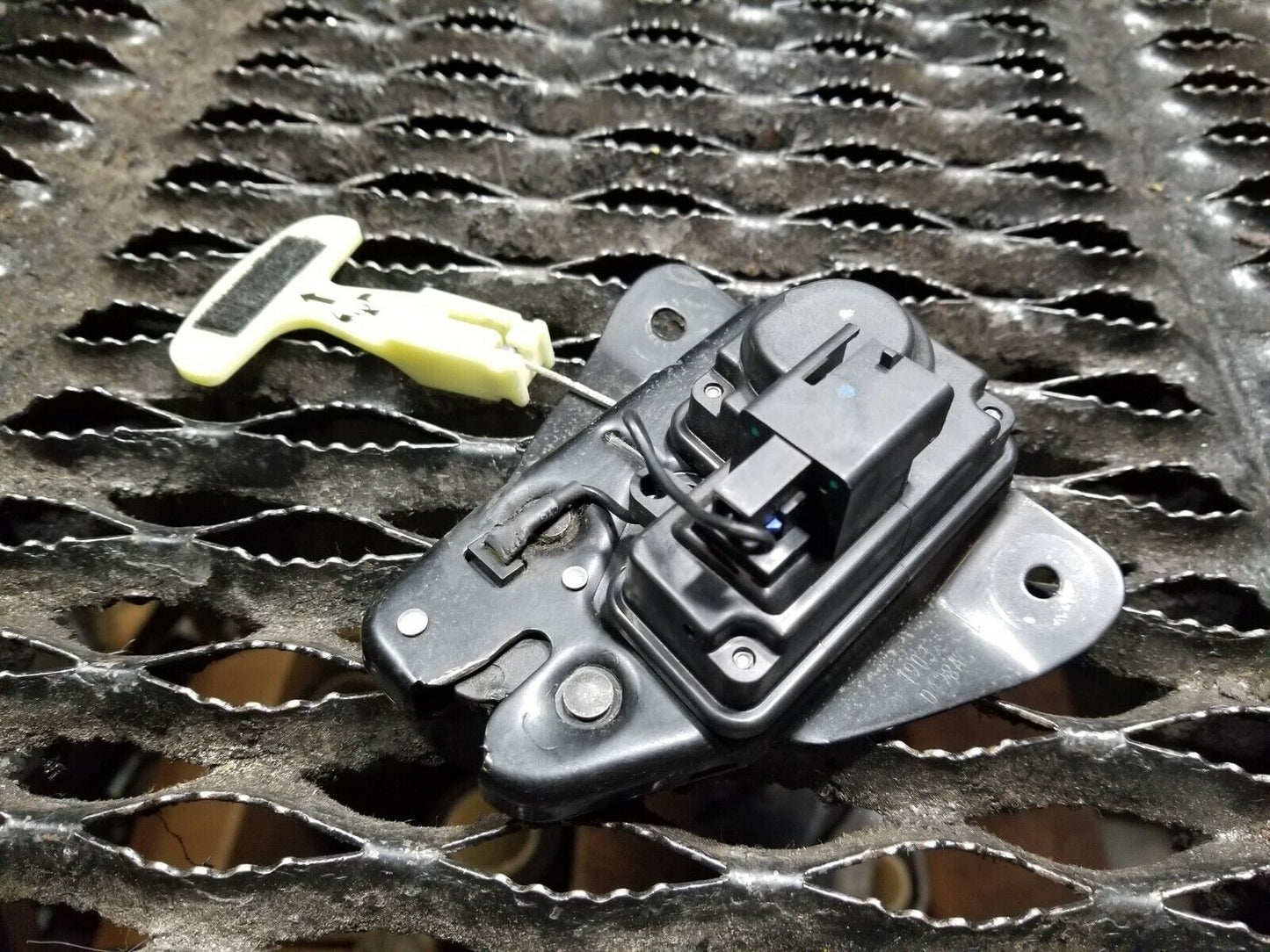 11 12 13 14 Dodge Avenger Trunk Lid Lock Latch Actuator OEM