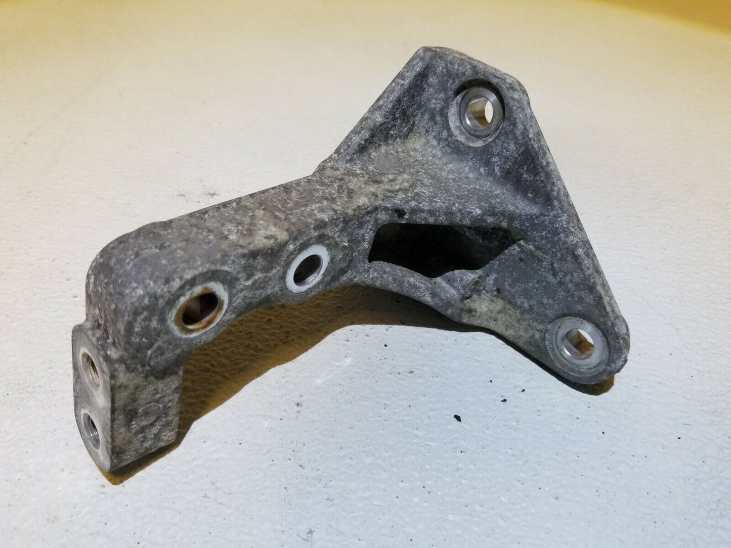 11 12 13 14 Nissan Juke Engine Mount Bracket OEM