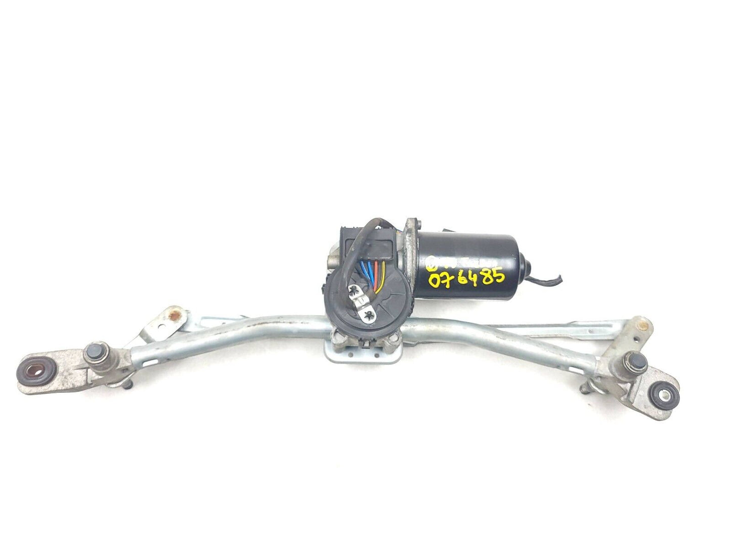 2010 - 2015 Hyundai Tucson Windshield Wiper Motor W/ Linkage OEM