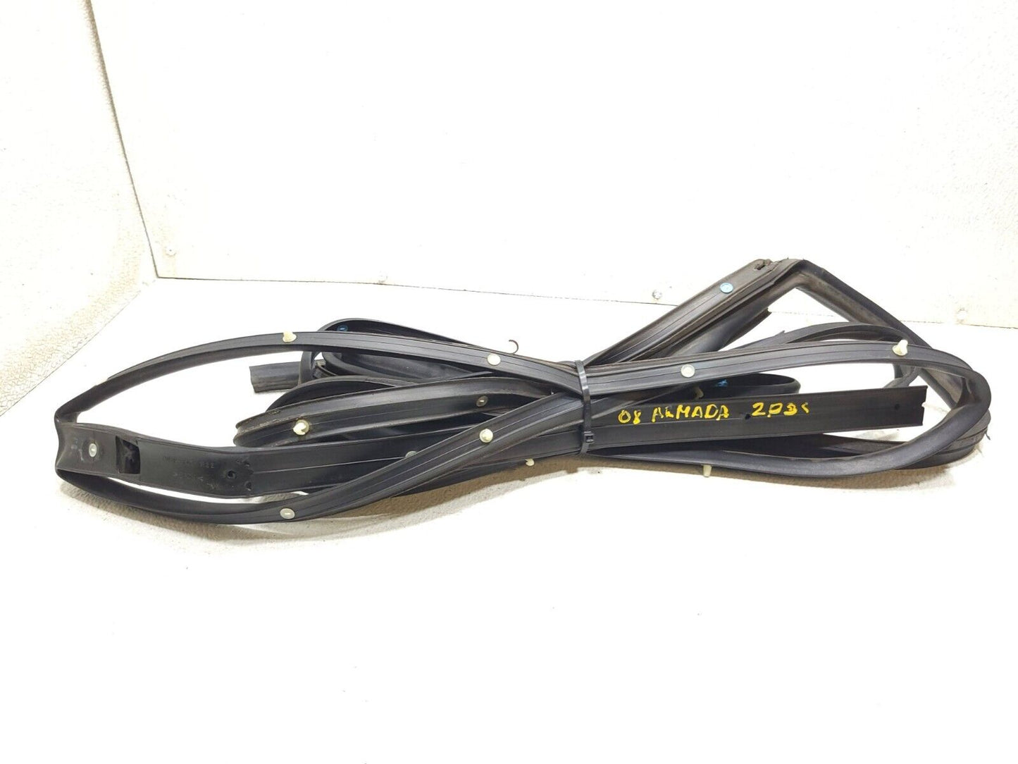 2006 - 2012 Nissan Armada Front Door Weatherstrip Seal Passenger Side Right OEM