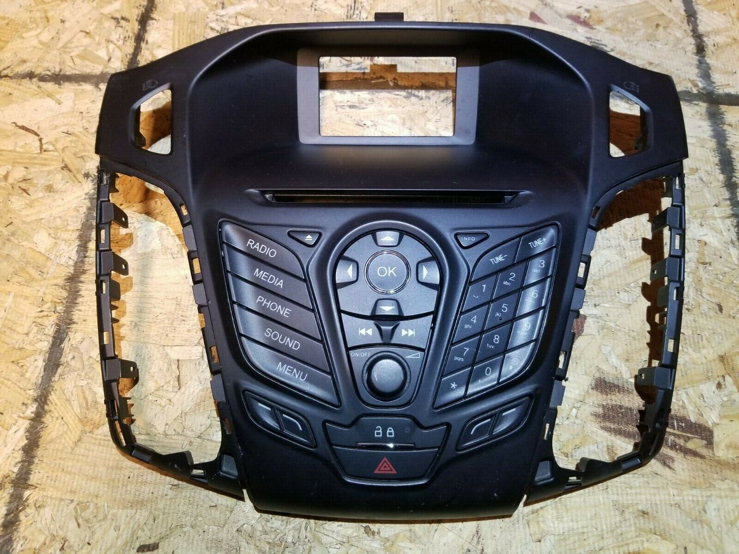 2012 2013 2014 Ford Focus Radio Audio Control Panel Center Dash Trim Bezel OEM