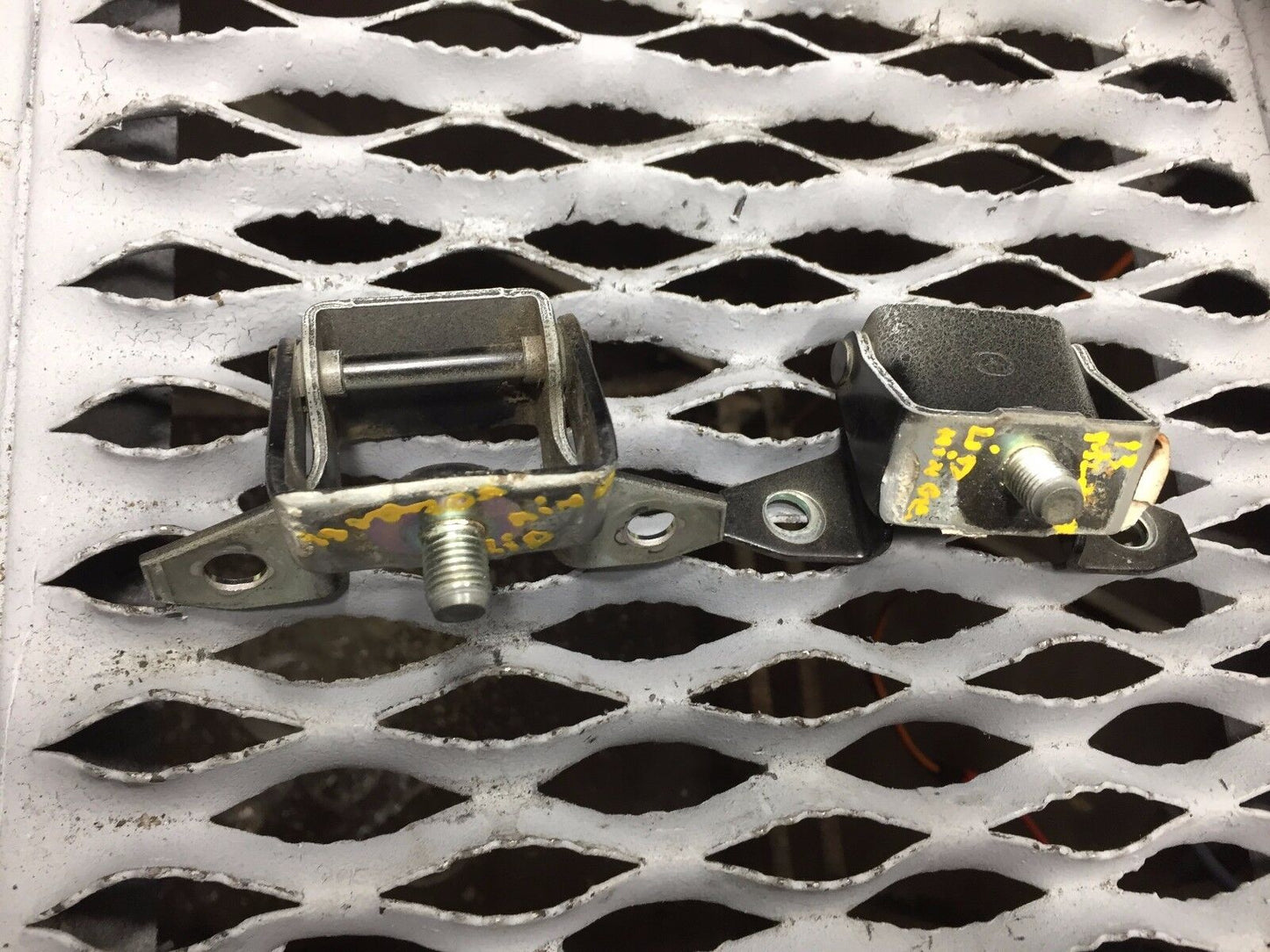 09 10 11 12 13 Mazda 3 Hatchback Rear Trunk Lid Hinges Set OEM