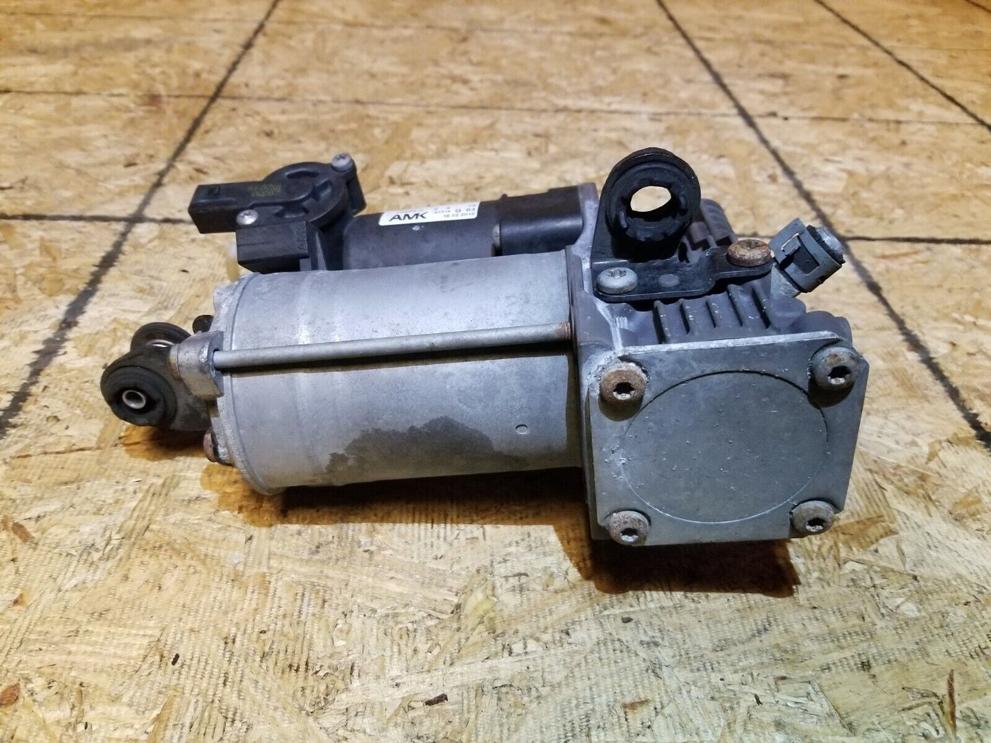 07 08 09 10 Mercedes R350 Air Pump Suspension Compressor OEM