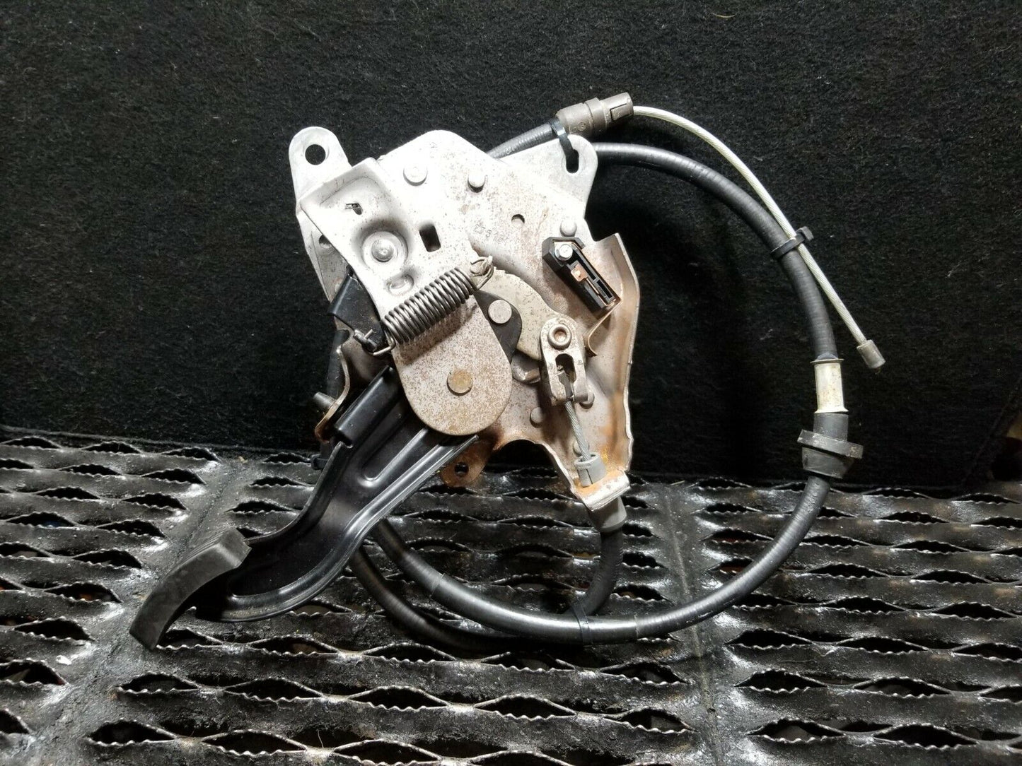 13 14 15 GMC Acadia Emergency Parking Brake Pedal OEM