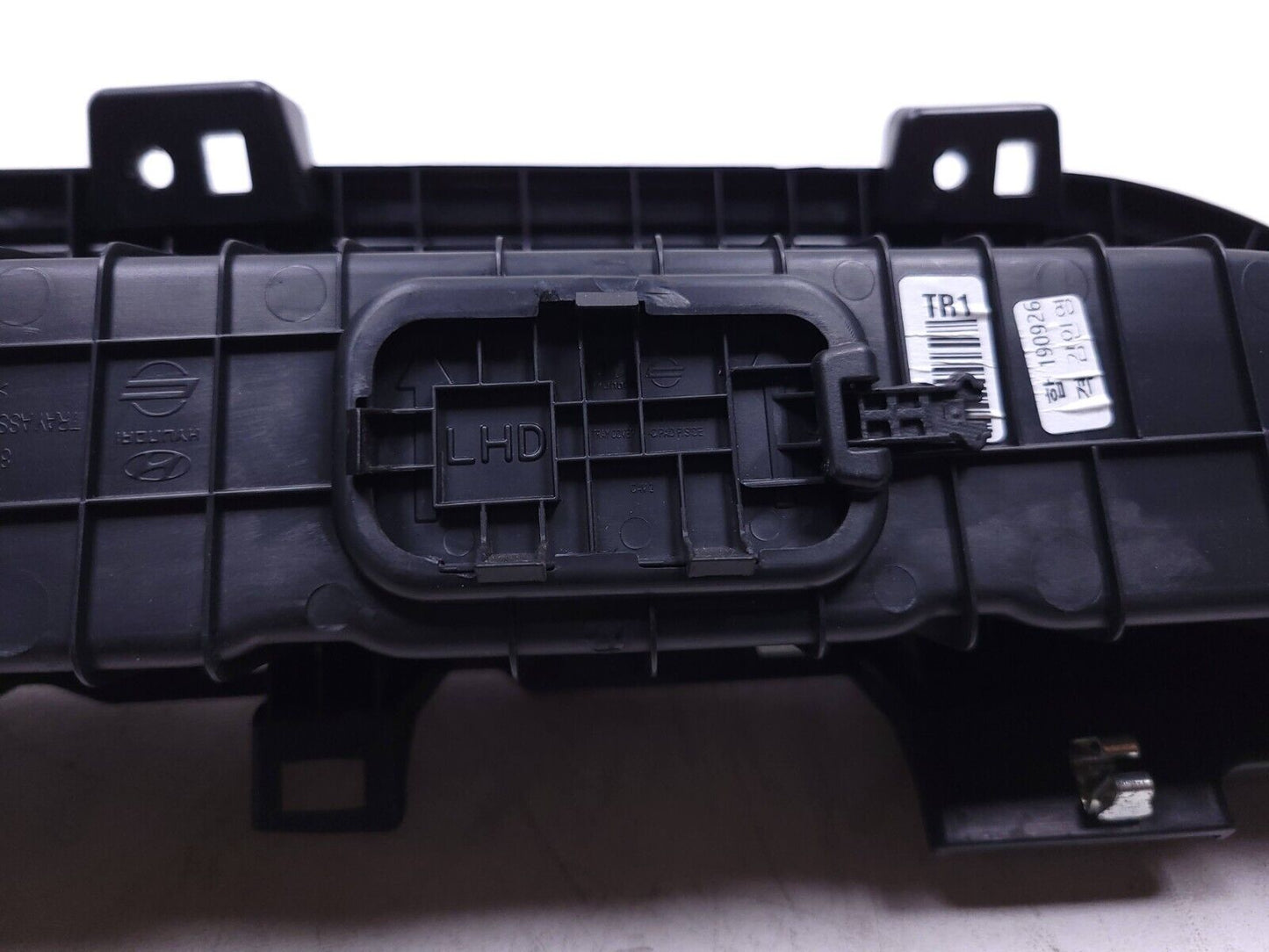 20 21 22 Hyundai Venue Upper Passenger Storage Tray 84779-k2000 OEM