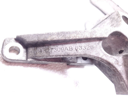 15 16  Dodge Dart 2.4l Engine Mount Bracket Pair Ome 76k Miles