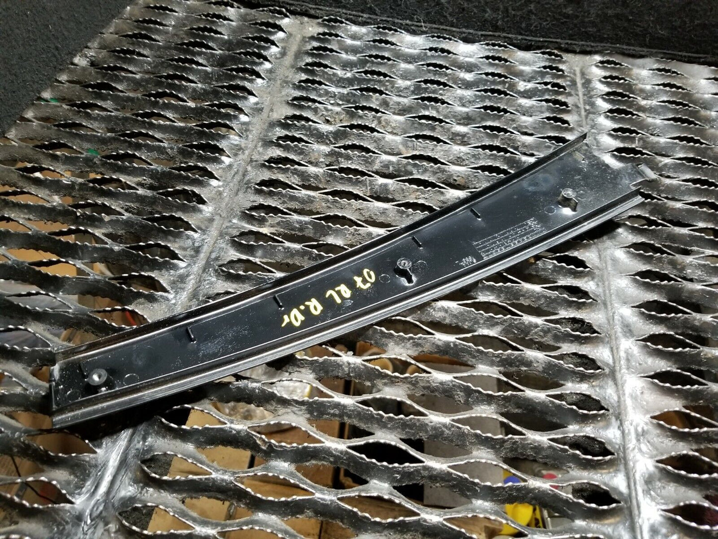 06 07 08 Acura Rl Rear Left Driver Side Exterior B Pillar Trim Molding OEM