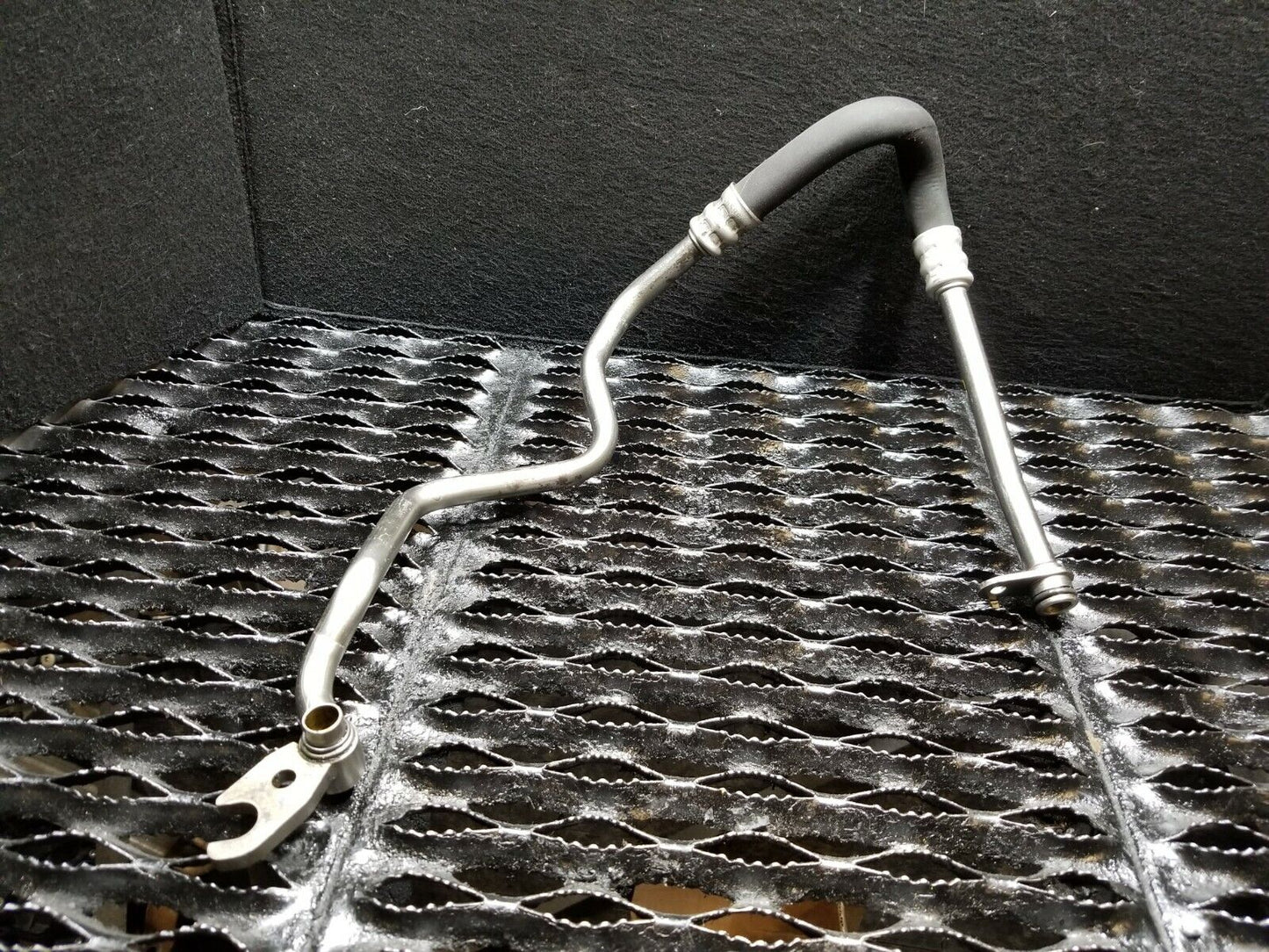 06 07 08 09 10 BMW 650i E63 N62 Engine Oil Cooler Pipe Line Lower OEM