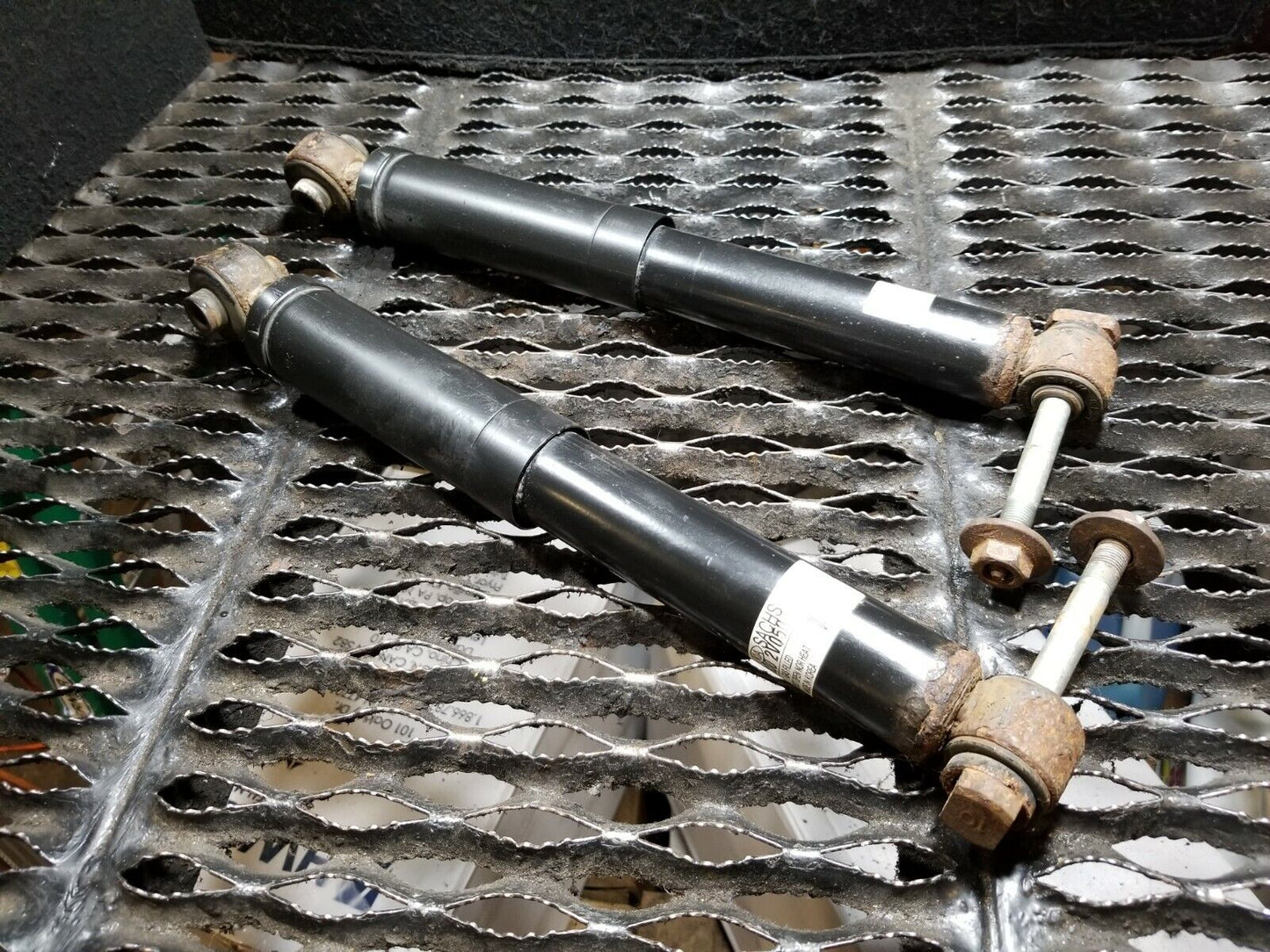 12 13 14 15 16 Hyundai Veloster Rear Shock Strut Absorber Pair OEM