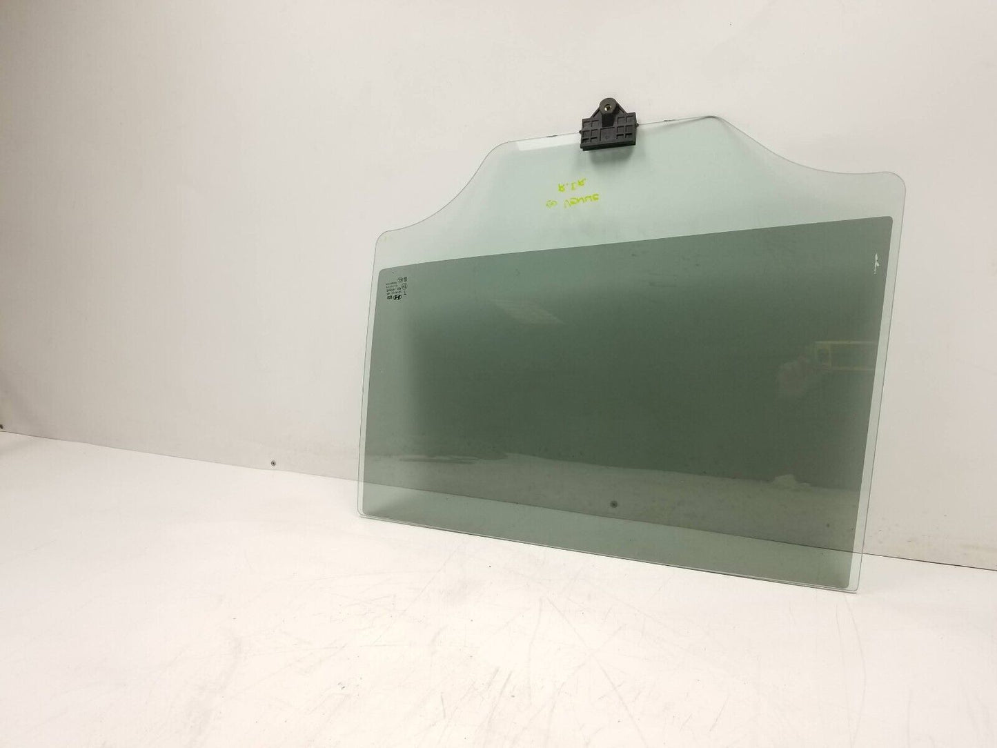 20 21 22 Hyundai Venue Rear Door Window Glass Left Driver Side OEM