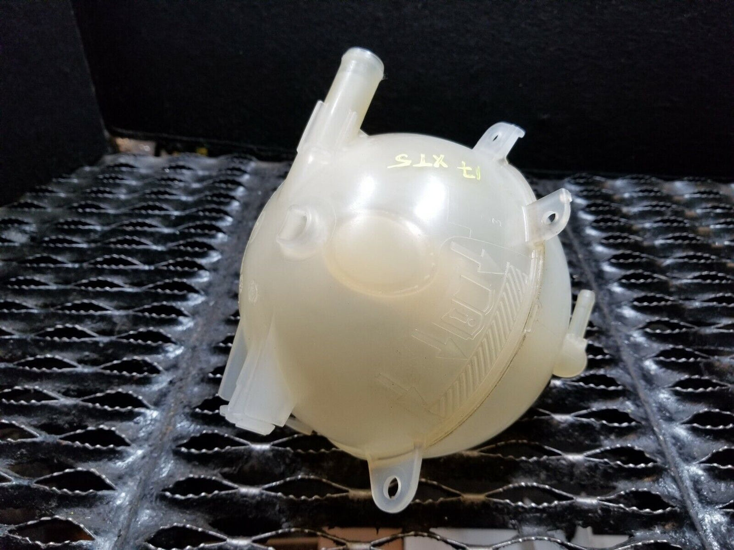 17 18 19 20 Cadillac Xt5 Coolant Reservoir Bottle OEM 34k