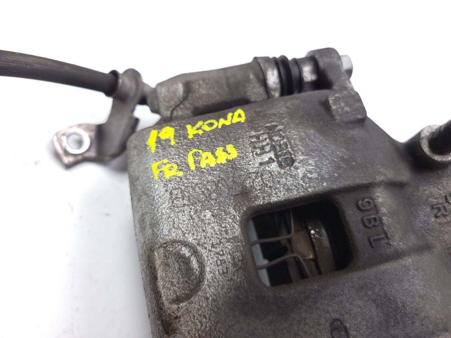 18-21 Hyundai Kona Brake Caliper Front Right Passenger Side OEM 29k Miles