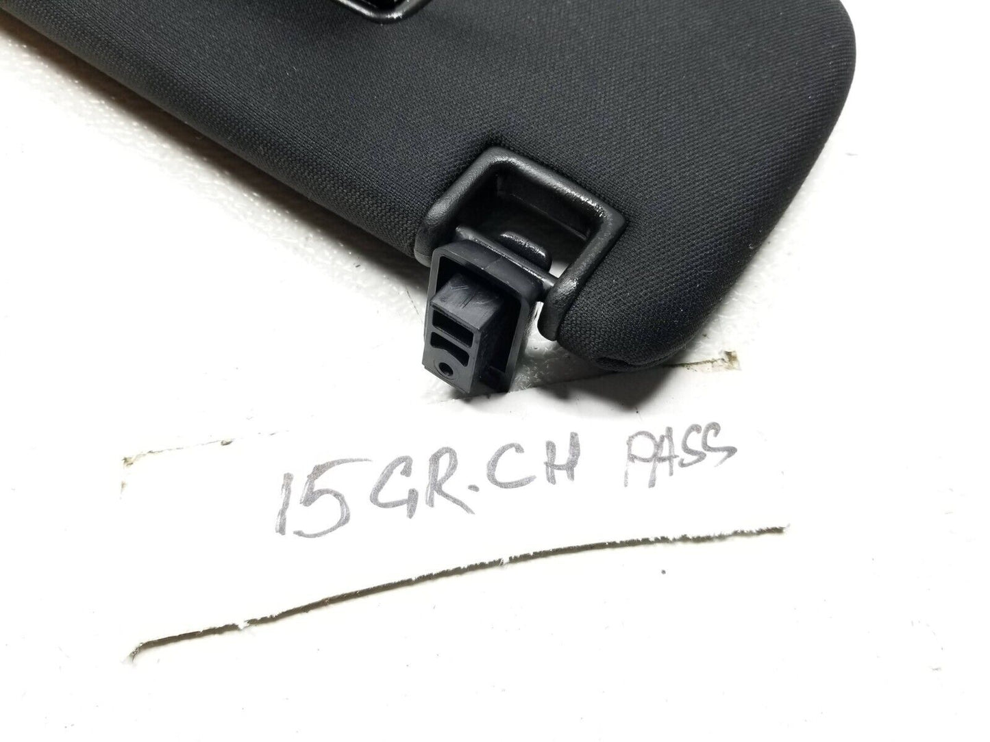 14 15 16 17 Jeep Grand Cherokee Sun Visor Right Passenger Side OEM